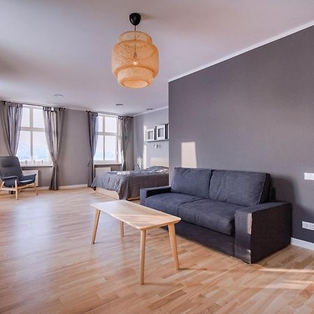 Modern Apartment In Old Riga With A River View Eksteriør bilde